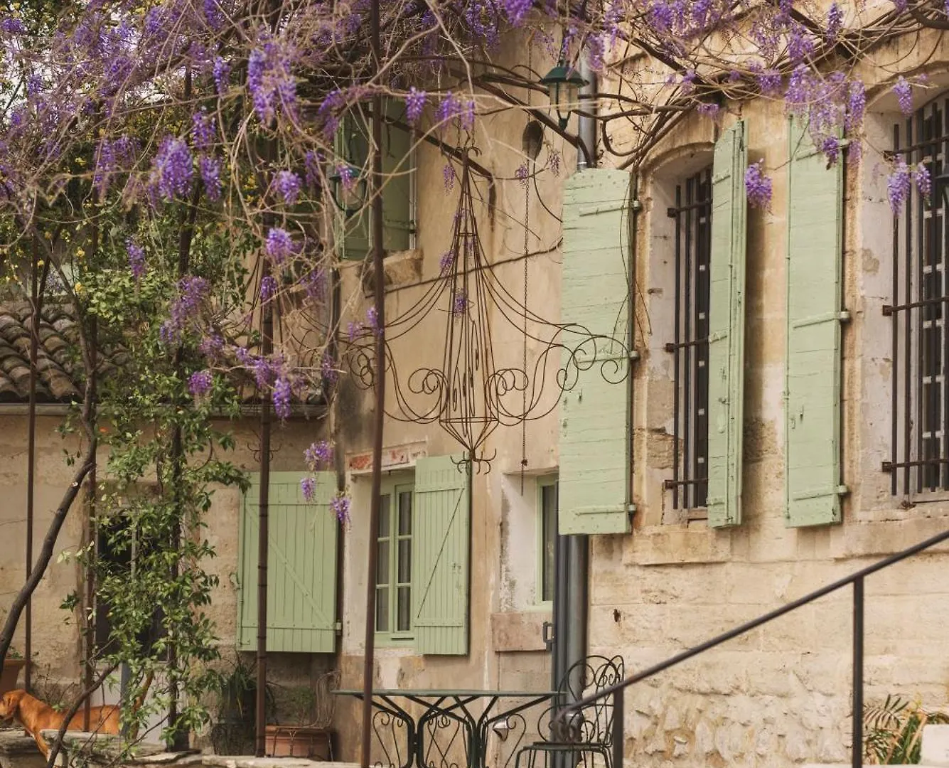 Auberge De La Treille - Chambres D'Hotes Avignon Bed & Breakfast