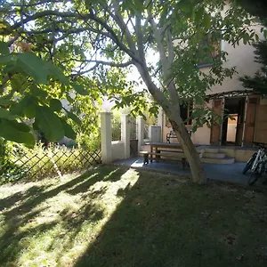 Maison Jardin Et Parking Prive Dans Villa Grenoble
